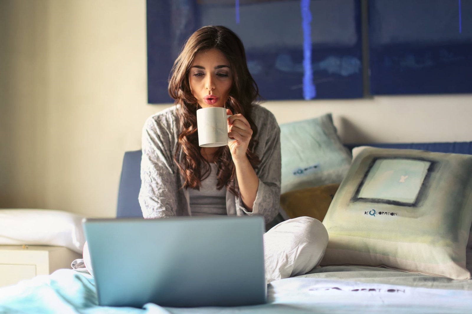 6 ways to keep yourself entertained