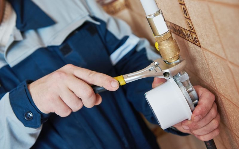 Reasons to Hire a Plumber for Gas Line Work