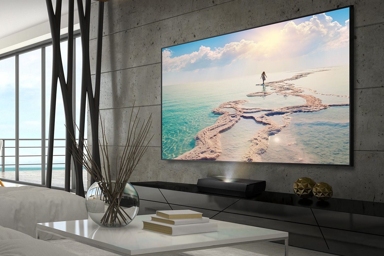 Ultra short throw projector (2)