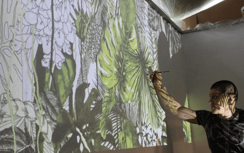 What you need to know when choosing a projector for wall painting