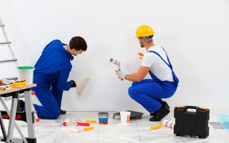 Explore the Top Advantages of Hiring a Painter Service