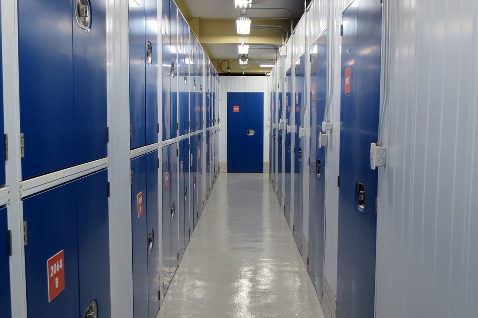 renting a storage unit