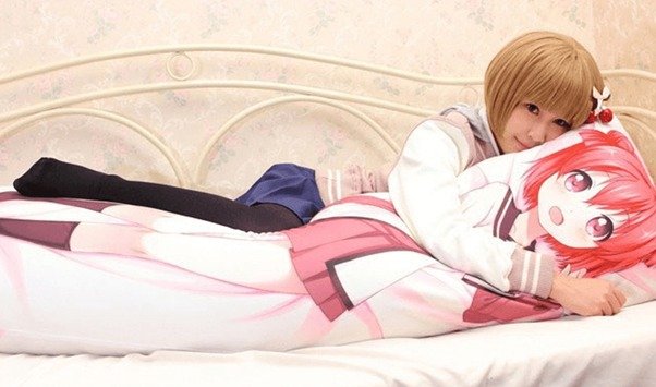 6 Amazing Benefits of Body Pillows